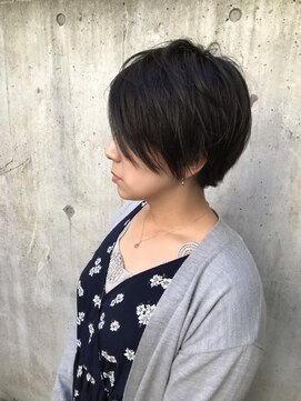 ヘアメイクヒール 大人のおしゃれウルフショート