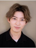 コンマヘアツーブロックマッシュカルマパーマセンターパート