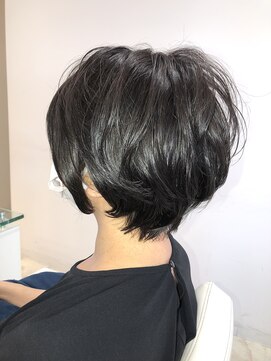 アドラシオン(Adoration) ショートボブ