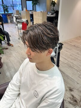 コワファーストナガサキシャンプーボーイ(COIFF1RST NAGASAKI SHAMPOO BOY) こなれセンターパート！