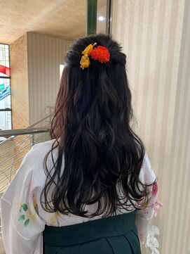 ビューティーサロン コマ(koma) 卒業袴 ゆるふわハーフアップ
