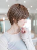 ヌーディカラー/前下がりボブ/小顔ヘア/大人ボブ