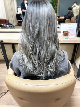 フェイス ヘアー メイク(Faith hair×make) デザインカラーでホワイトシルバー