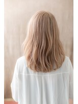 カバーヘア イヴ 戸頭店(COVER HAIR EVE) ハイトーンカラー小顔センターパート抜け感ロングY戸頭10代20代