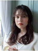 無造作ロングヘアスタイル