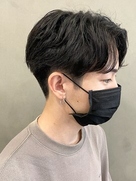 エルマーク 茨木(L-MARK) センターパートニュアンスパーマ韓国カルマパーマコンマヘア