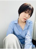 フェイスラインをすっきり見せる小顔ショート〈表参道drop〉