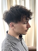 ワースホワイル(WORTH WHILE)&nbsp;刈り上げセンターパートサーフカールフェザーパーママレットヘア