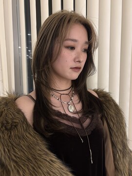 イリ(iLi) 【iLi×Ryong】レイヤーカット/ブロックカラー