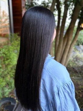 アットザコーナー(at the corner) 髪質改善 ロングストレート 縮毛矯正 黒髪 20代 30代 艶髪