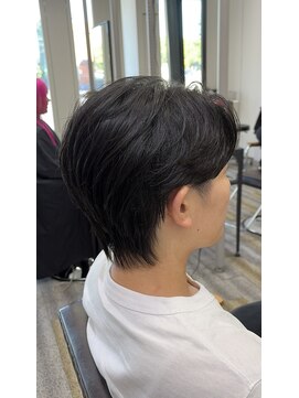 アフューズバイストゥー(Vfuse by StueW) センターパートウルフ×ニュアンスパーマ