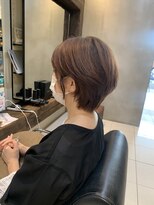 タカハシ ヘア アンド スパ(TAKAHASHI HAIR&SPA) 大人女子、耳かけショート