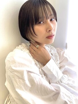 ウミ(umi.) 顔まわりレイヤーで遊べるショート