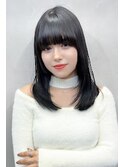 クラシックでシックなストレートヘア