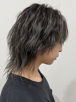 ヒュイル バイ ニアウ(Hwyl by Niau) メンズジェンダーレスウルフミディアムウルフブリーチ