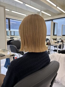 アイトーキョー 福岡(AI TOKYO) 顎下3cm切りっぱなしボブ