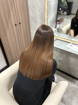 ロイドブラザーズ(Roid Brothers) くすみベージュ×髪質改善