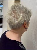 シルバーグレイ×ショートカール