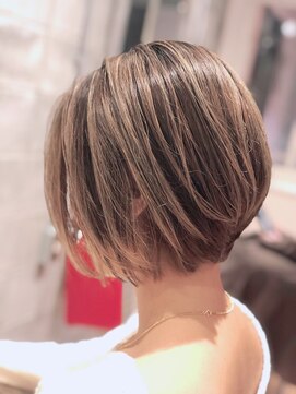 アットティー 金沢文庫(at tee...) 【attee...hair&nail】丸みショートバレイヤージュカラー☆