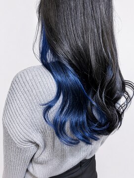 リリー シンジュク(Lilly) 【Lilly新宿】#インナーカラー#ブルー#ネイビー#イルミナカラー