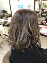 ヘアーアンドメイク アビディング(hair&make abiding) アッシュグレー