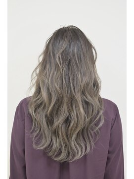 アヴァンス 神戸元町店(AVANCE.) 大人目グレージュ×バレイヤージュ ×ハイライト