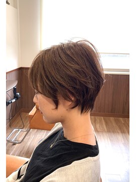 ヘアーデザインシンプル(Hair design Simple) トップに動き/くびれショートスタイル