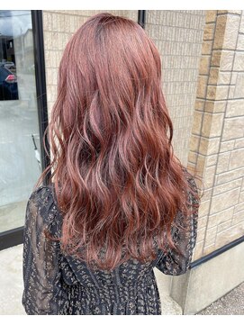 フィオーレ ヘアデザイン(FIORE hair design) ピンクカラー