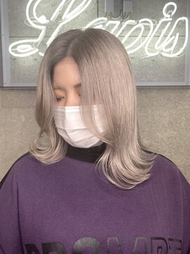 ラピス 名古屋本店(Lapis) ホワイト