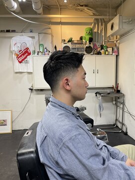 メリケンバーバーショップ フクオカ(MERICAN BARBERSHOP FUK) ビジネスローフェード