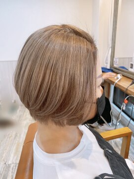 クラス リノ(CLASS lino) クール可愛い♪《WHITE BROWN》×《ショートボブ》