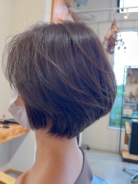 エシレ(esille.) モノグレージュのショート