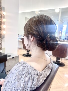 コワファースト  させぼ五番街店(COIFF1RST) ゆるふわ★シニヨンアレンジ