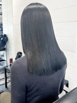 ココ 原宿(KOKO)&nbsp;黒髪小顔レイヤーオリーブグレーココアベージュ顔まわりレイヤー