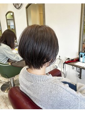 ラテ アトリエ(latte atelier) 丸みショート/ブラウンカラー