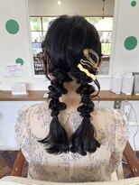 ヘアーアンドメイクアップモパ&nbsp;ツインテール