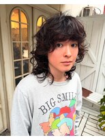 アデ オモテサンドウ(ade omotesando) 80年代の雰囲気漂うウルフパーマスタイル