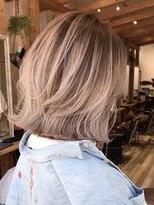 ラグーン(LAGOON)&nbsp;バレイヤージュグレージュハイライトダブルカラーケアブリーチ