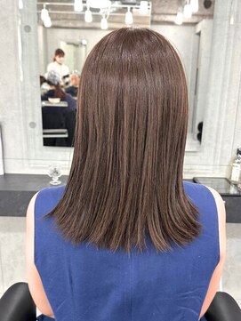 エンディアリング 東銀座(Endearing) ★レイヤーカット イメチェン 美髪 ホワイトブロンド