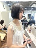 ミニボブ×オリーブグレージュ