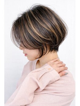 アース 東戸塚店(HAIR & MAKE EARTH)の写真/白髪ぼかしで脱白髪染め！大人女性の魅力を引き出すサロン【髪質改善/縮毛矯正/白髪ぼかし/ハイライト】