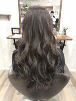 ヘアーアンドライフミルコ(miRuko)&nbsp;miRukoロングのグレージュカラー