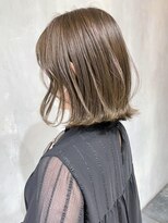 アイティー バイ アルバム 中野店(IT by ALBUM)&nbsp;スモーキーグレージュ_外ハネボブセクションカラー_ba394621