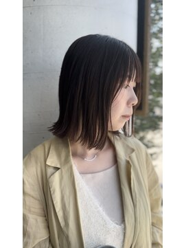 サーカス(circus) ボブ/外ハネ/切りっぱなし/透明感カラー