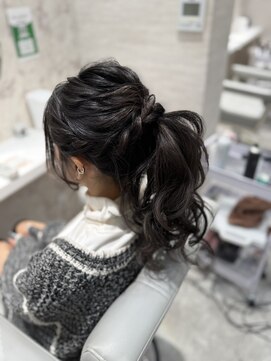 ベルグロー(BELLEGROW) ポニーテール/ゆるふわヘア/お呼ばれヘア