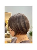 ショートボブ