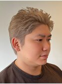 ホワイトブロンドのスパイキーショート◎
