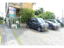 ヘアー オリナス(hair ORINAS)の雰囲気（専用駐車場は店舗横（番号１）に１台ご用意しております♪）