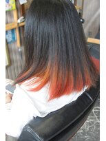 オーバーキャプテンネイキッド(OVER CAPTAIN NAKED) インナーカラーレッド×切りっぱなしボブ