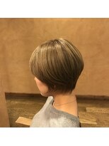 アイムアネックス サラ 三条店(I'm annex sala)&nbsp;前下がりショート ブリーチカラー！